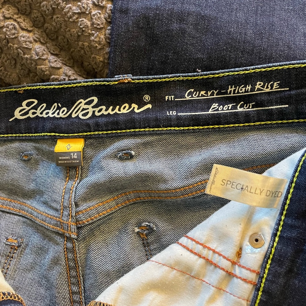 Eddie Bauer Curvy High-Rise Bootcut Women's Jeans Size 14 - Picture 3 of 3